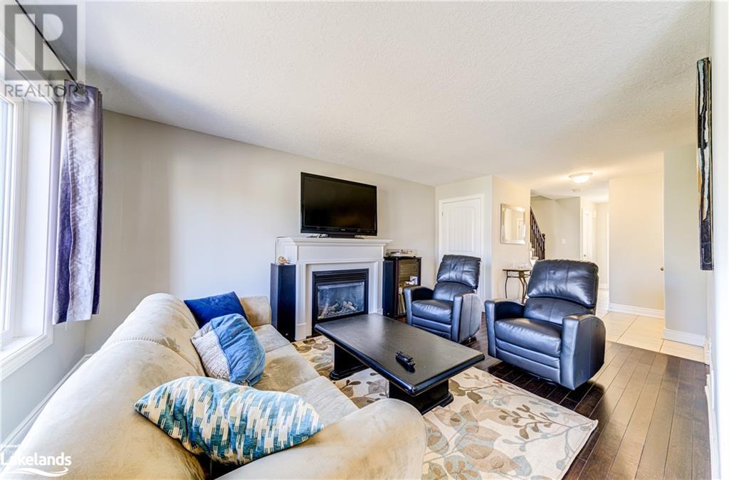 29 Clark Street, Collingwood, Ontario  L9Y 0H9 - Photo 5 - 40554094