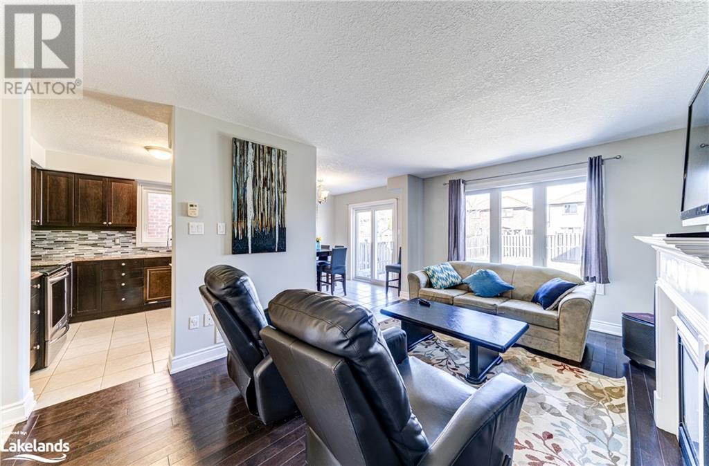 29 Clark Street, Collingwood, Ontario  L9Y 0H9 - Photo 6 - 40554094