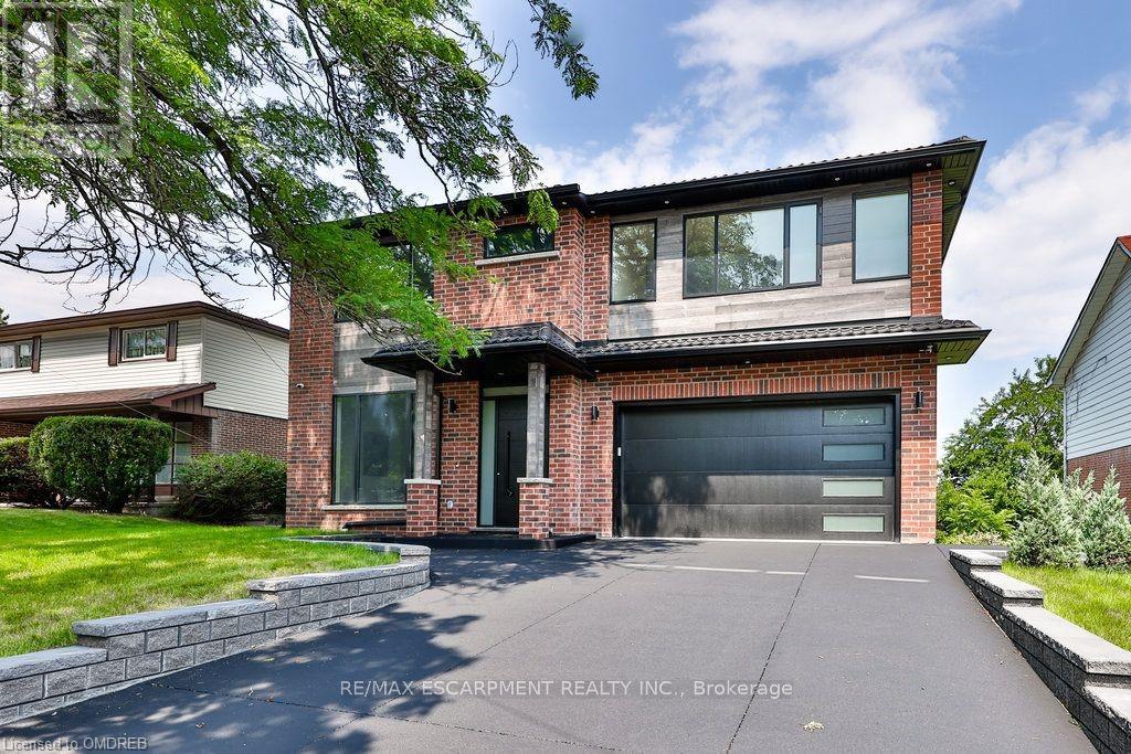 1459 Petrie Way, Mississauga, Ontario  L5J 3Z7 - Photo 2 - 40560184