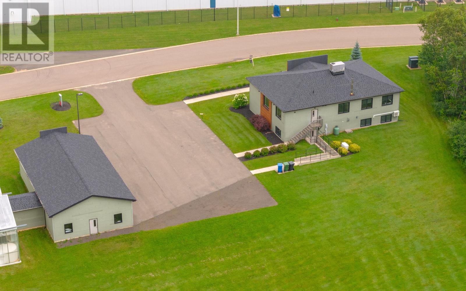 19 Regis Duffy Drive, West Royalty, Prince Edward Island  C1E 0K5 - Photo 7 - 202405253