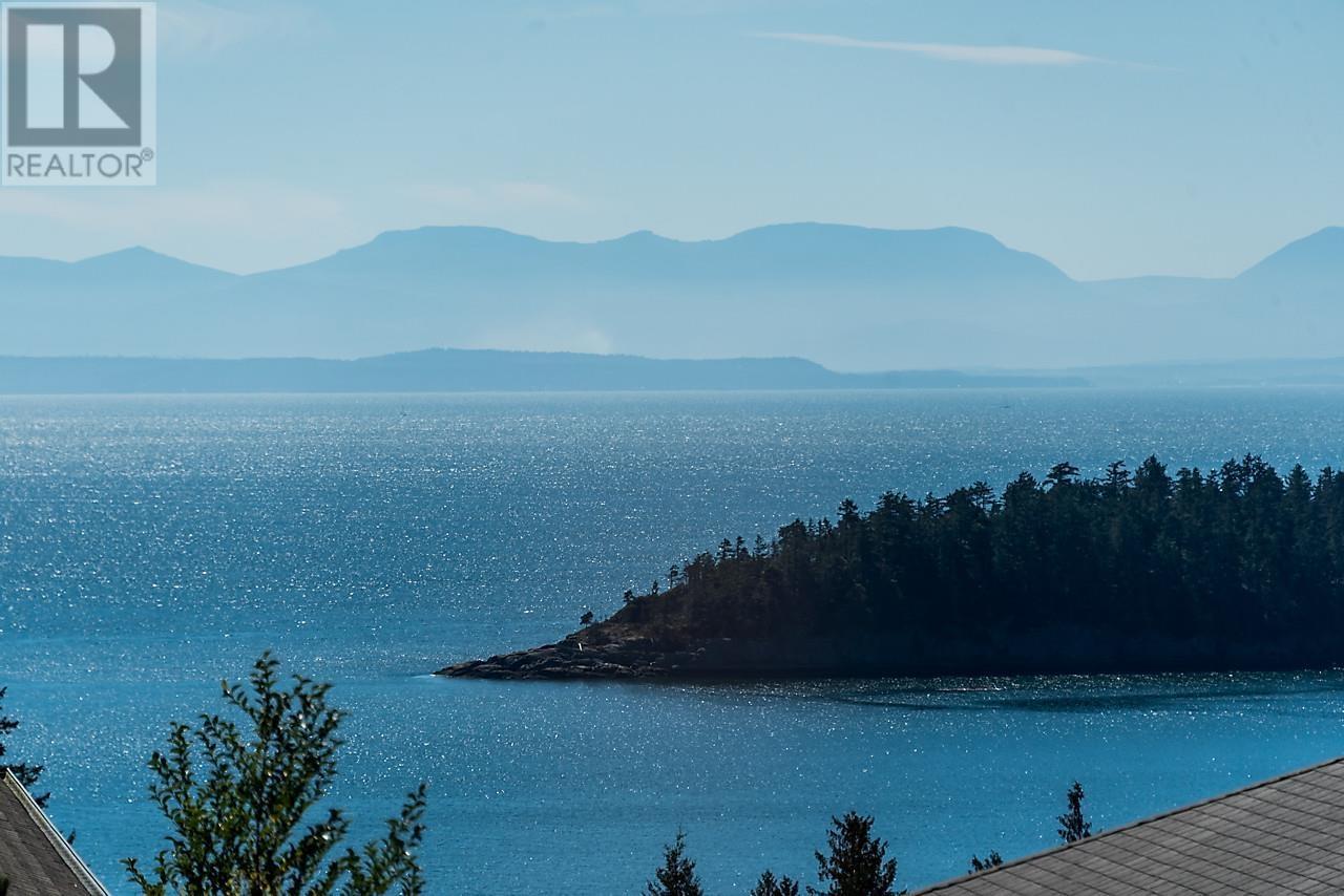 6388 Picadilly Place, Sechelt, British Columbia  V7Z 0N9 - Photo 1 - R2862153