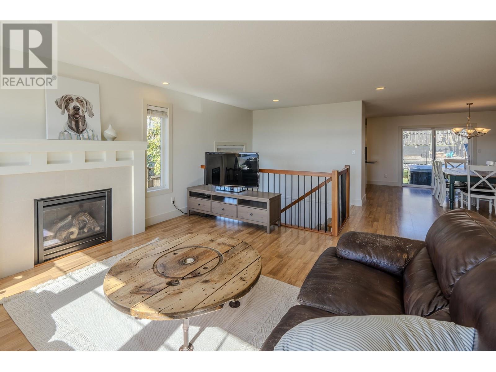 6388 Picadilly Place, Sechelt, British Columbia  V7Z 0N9 - Photo 11 - R2862153