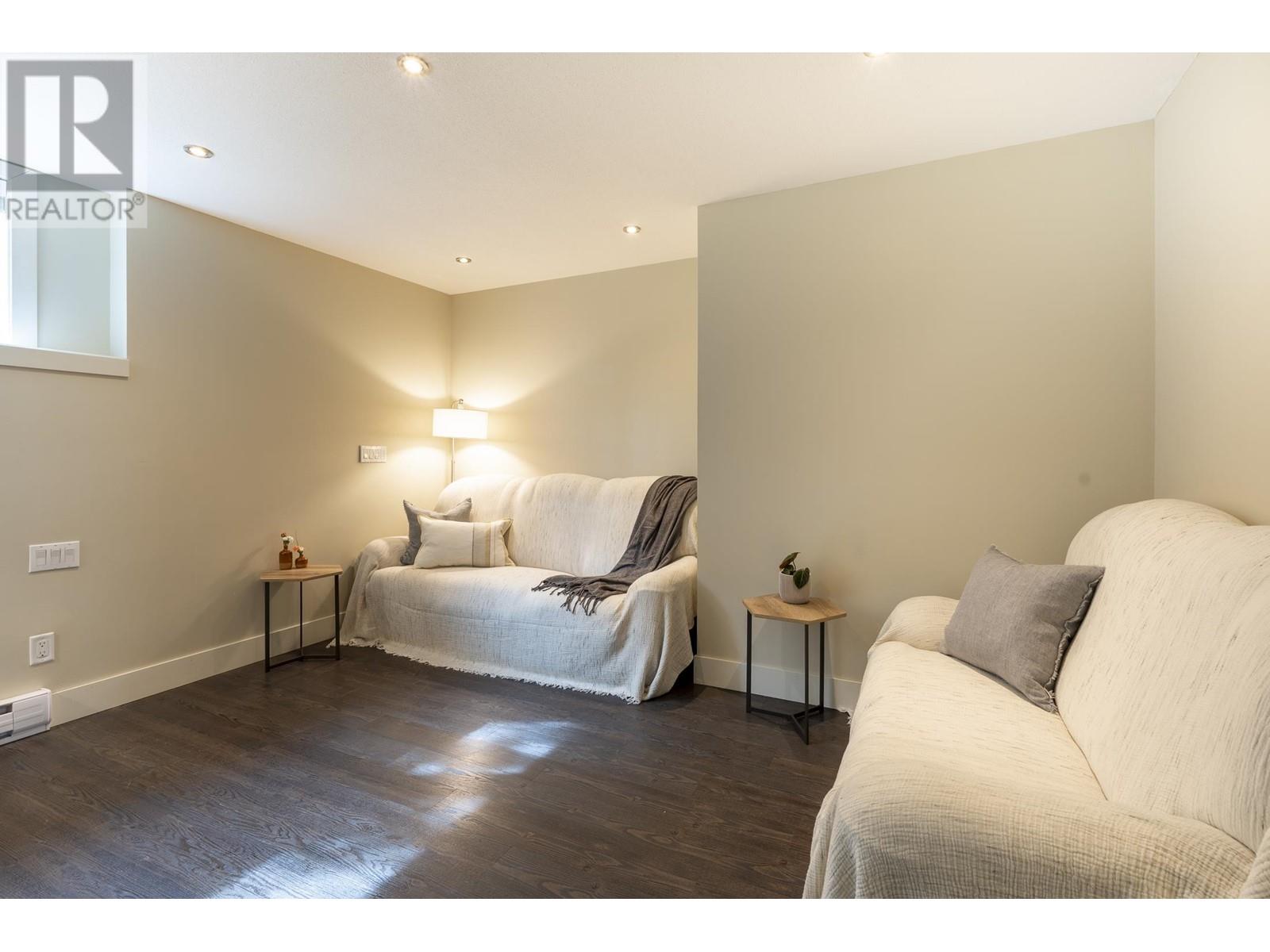 6388 Picadilly Place, Sechelt, British Columbia  V7Z 0N9 - Photo 29 - R2862153