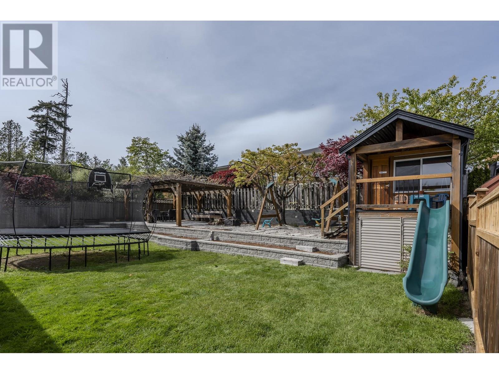 6388 Picadilly Place, Sechelt, British Columbia  V7Z 0N9 - Photo 36 - R2862153