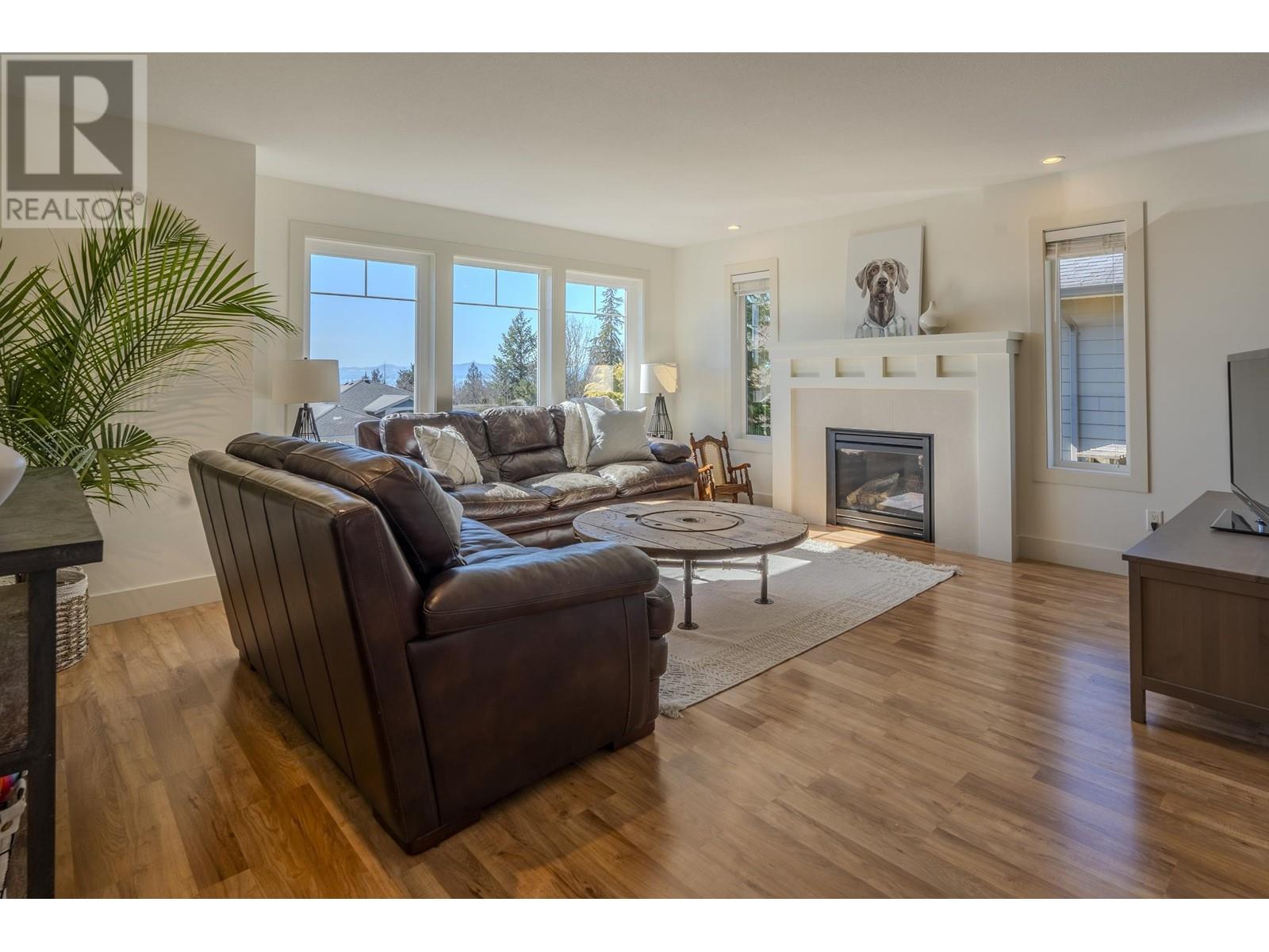 6388 Picadilly Place, Sechelt, British Columbia  V7Z 0N9 - Photo 9 - R2862153