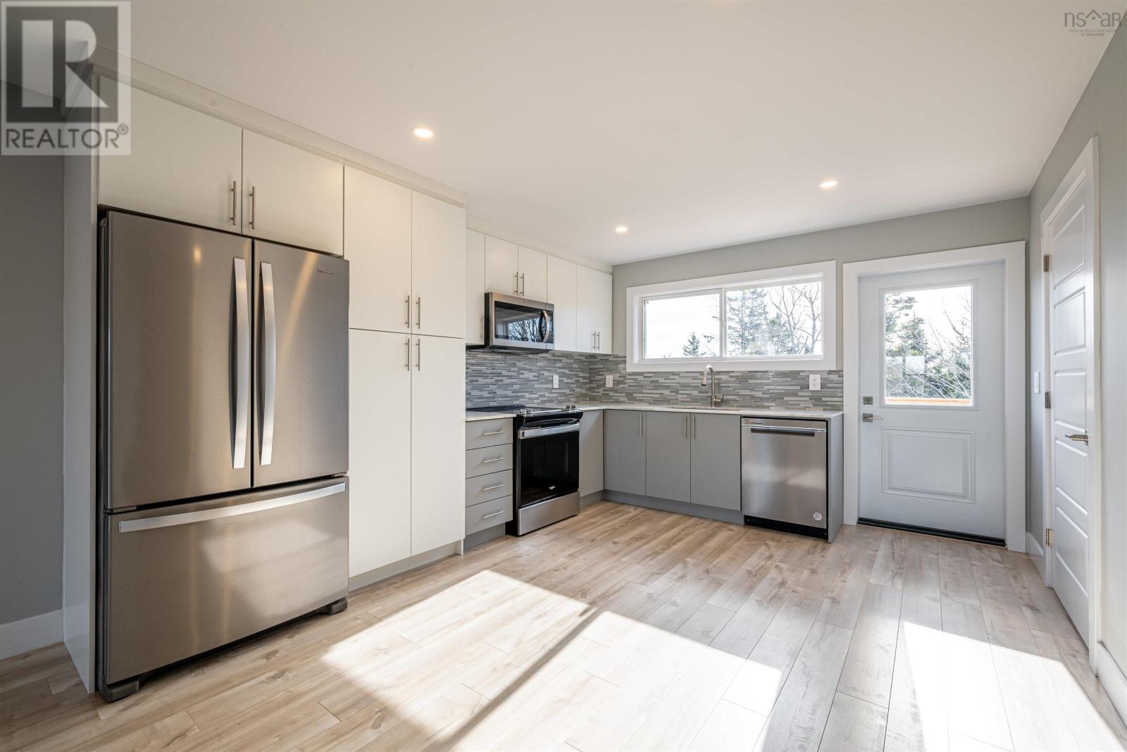 4 Charlton Avenue, Halifax, Nova Scotia  B3R 1B1 - Photo 16 - 202405273