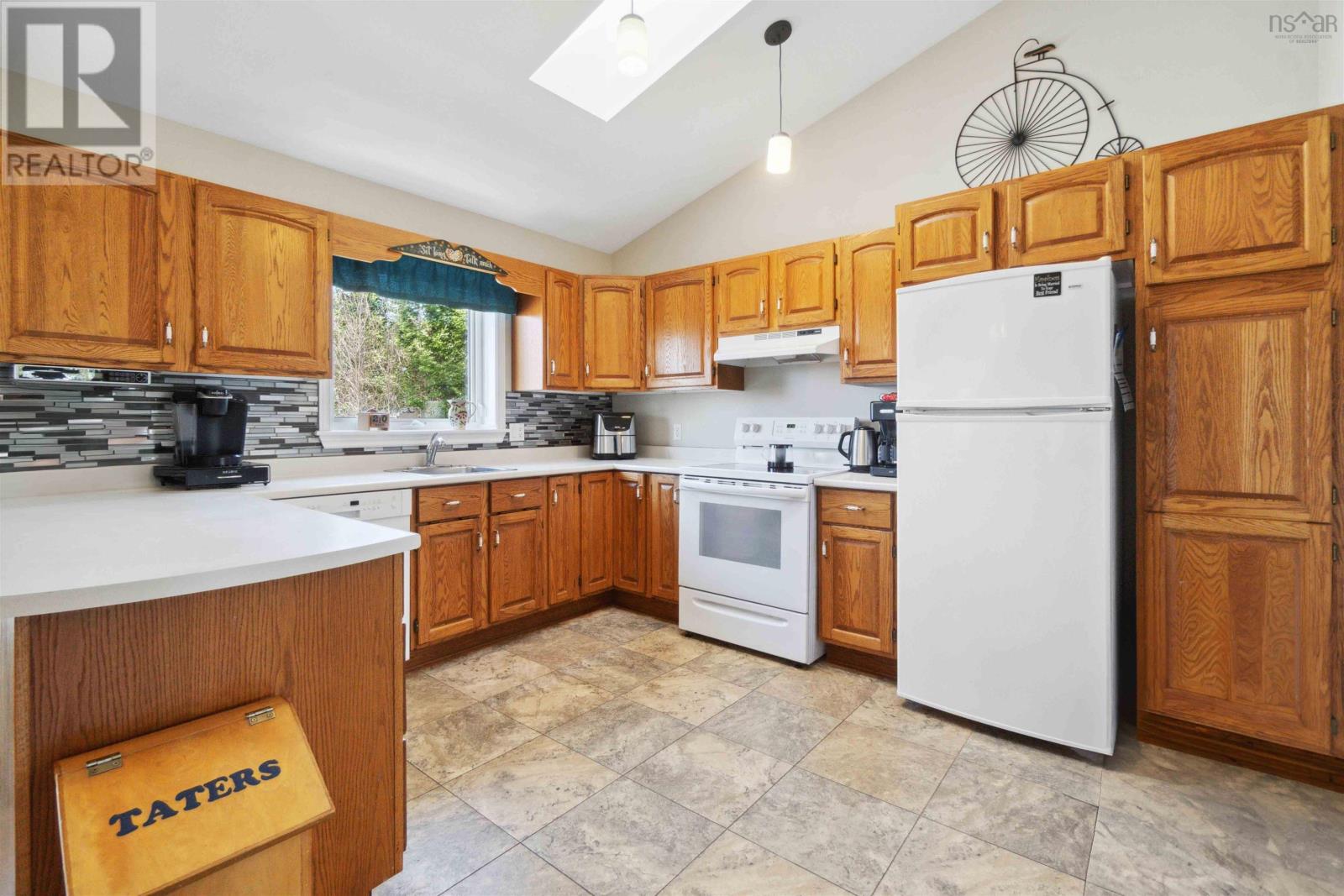 334 West Porters Lake Road, Porters Lake, Nova Scotia  B3E 1K5 - Photo 10 - 202405239