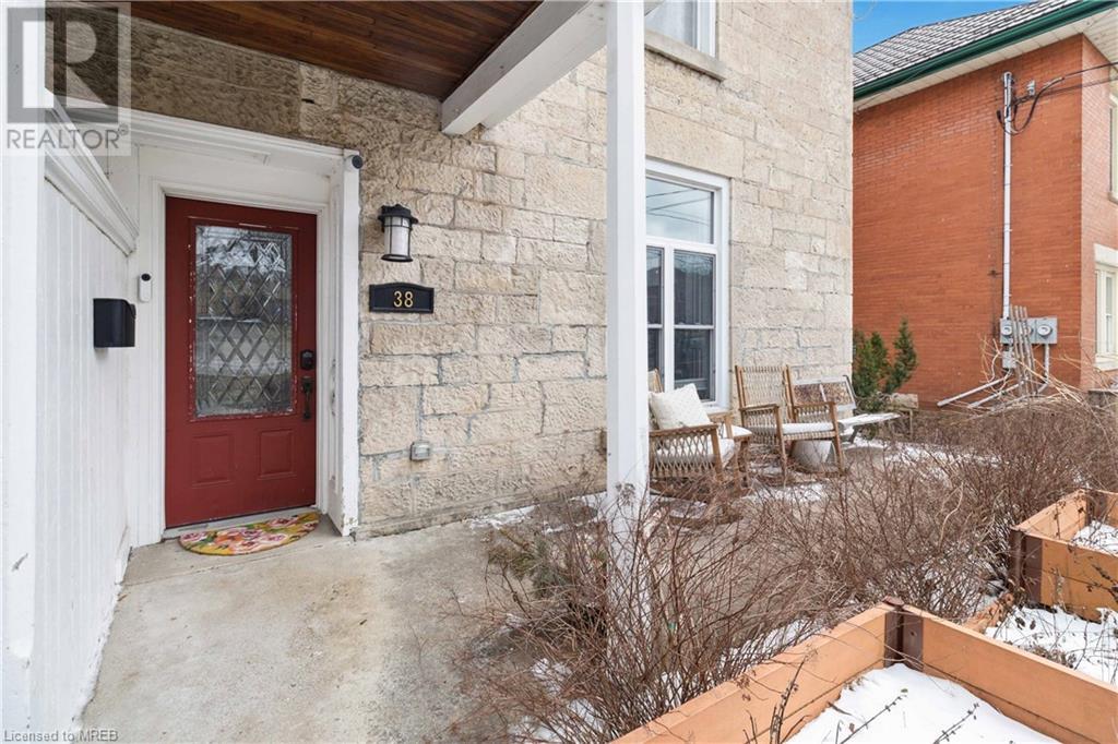 38 Waterloo Avenue, Guelph, Ontario  N1H 3H5 - Photo 4 - 40560607