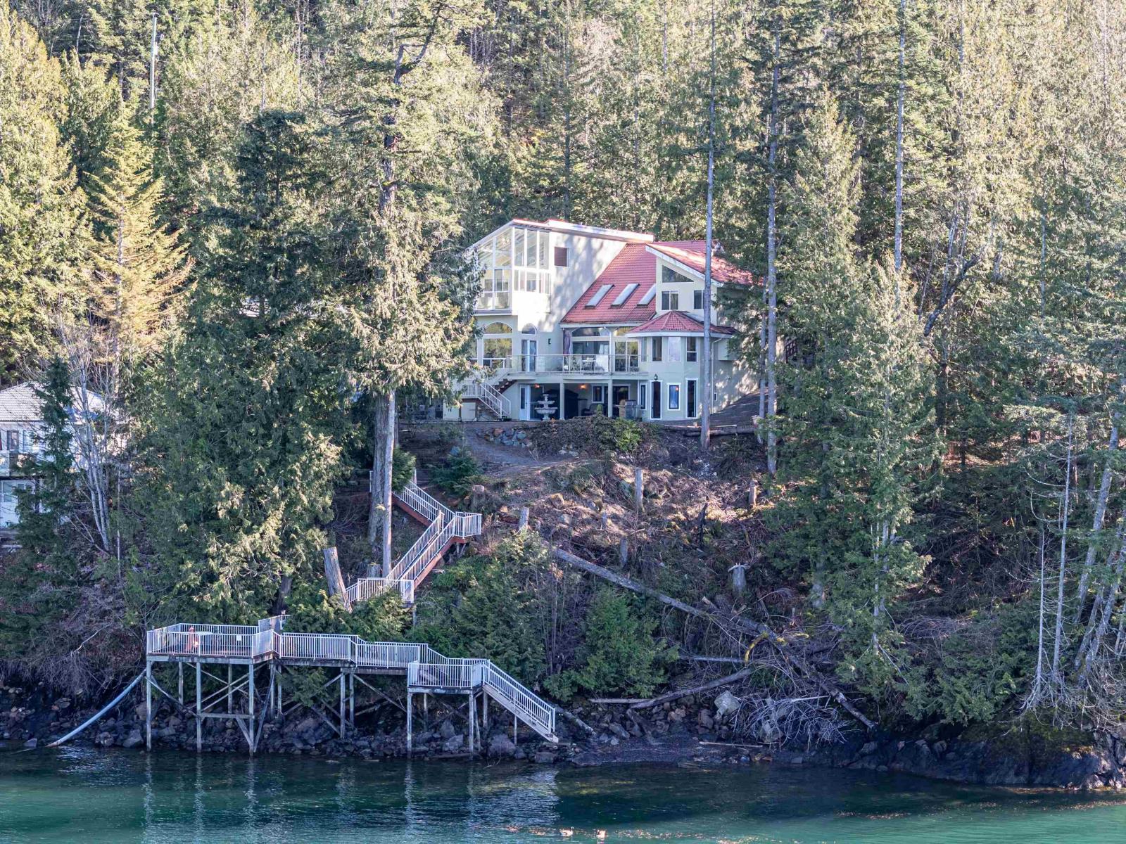 7209 Rockwell Drive, Harrison Hot Springs, British Columbia  V0M 1A0 - Photo 8 - R2860623