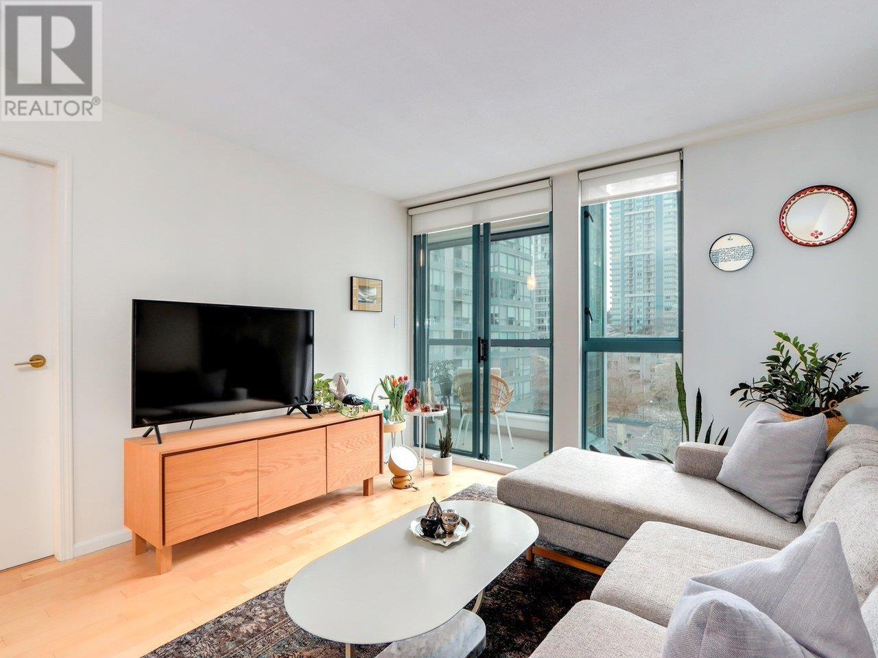 1007 1238 Melville Street, Vancouver, British Columbia  V6E 4N2 - Photo 2 - R2862163
