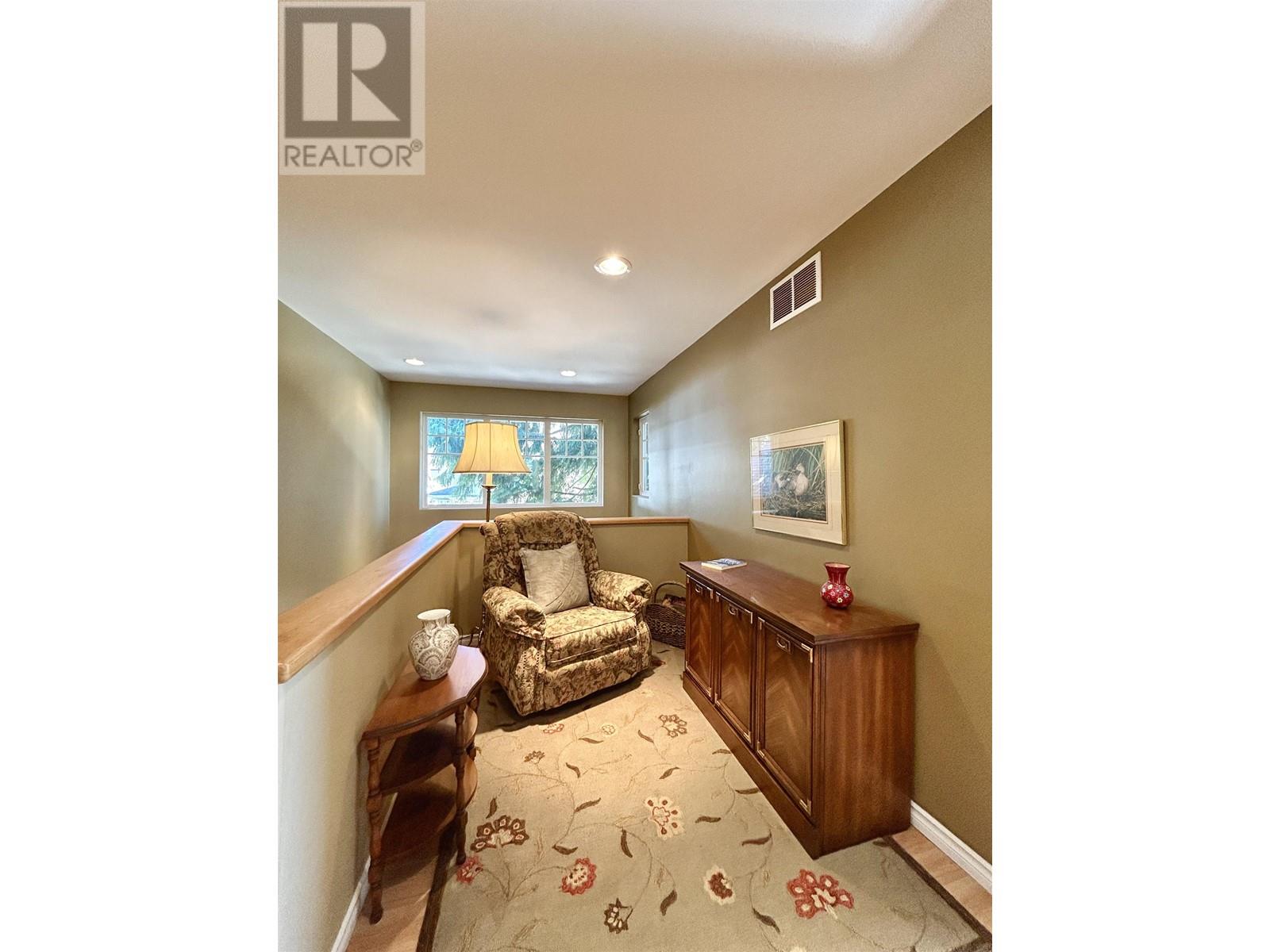 1500 Vernon Drive, Gibsons, British Columbia  V0N 1V5 - Photo 11 - R2862176