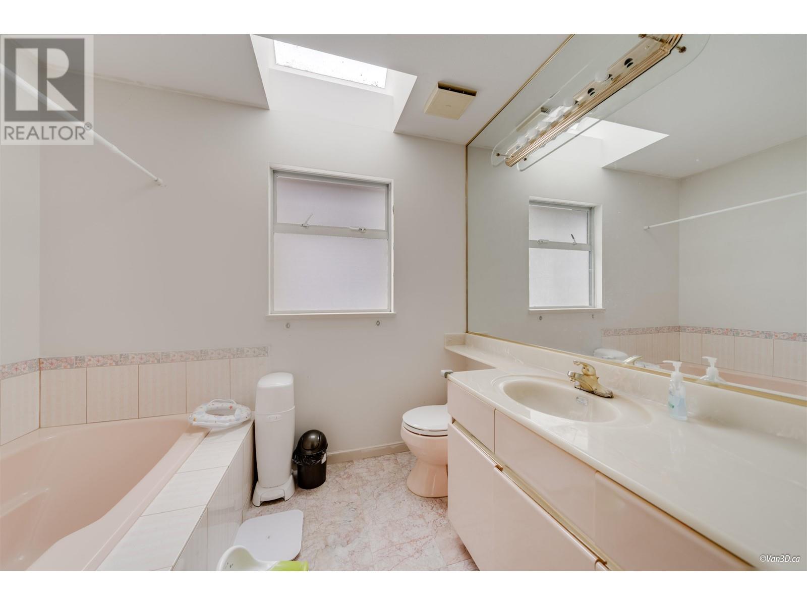 8163 Fremlin Street, Vancouver, British Columbia  V6P 3W9 - Photo 16 - R2862196
