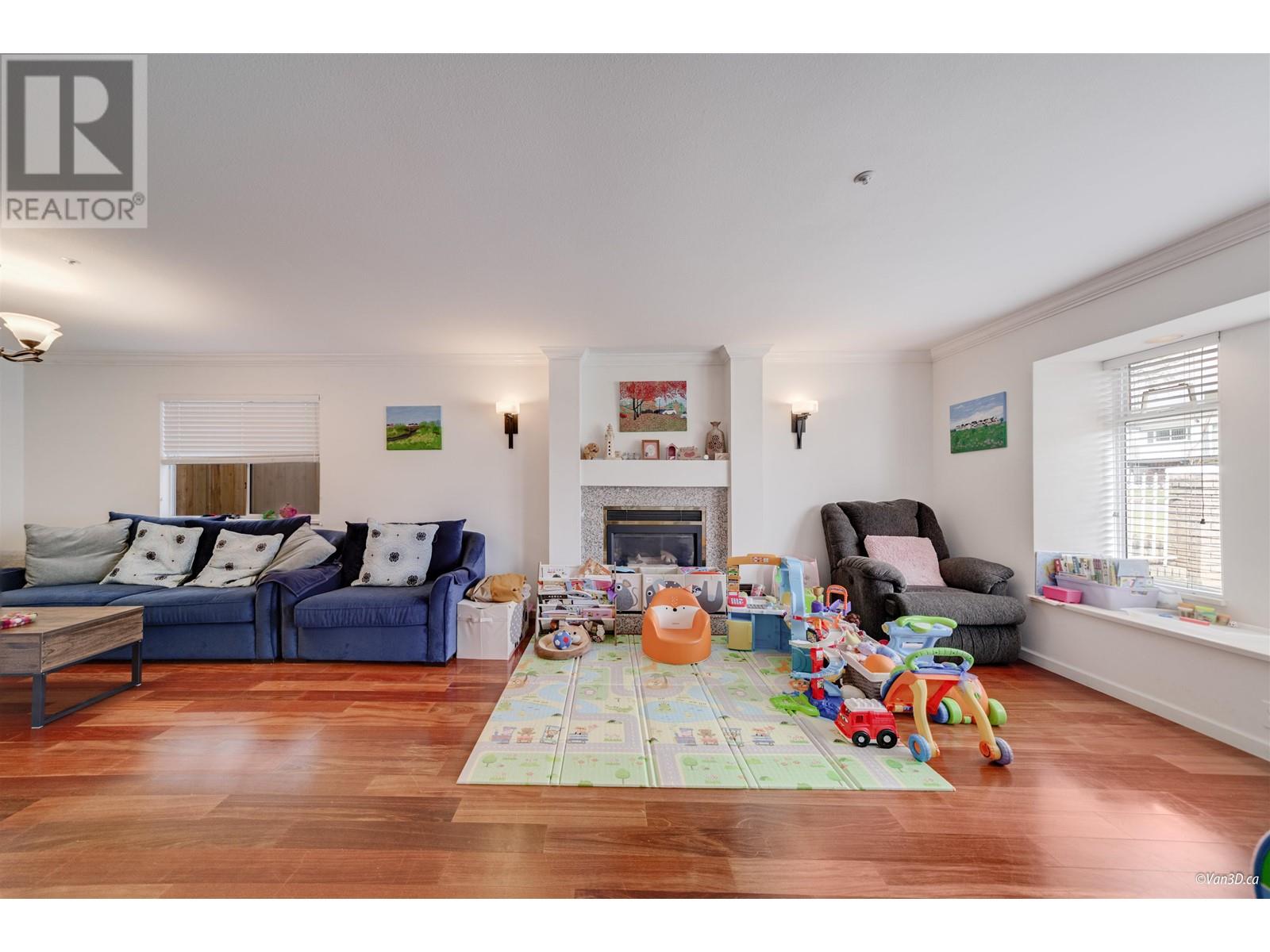 8163 Fremlin Street, Vancouver, British Columbia  V6P 3W9 - Photo 2 - R2862196