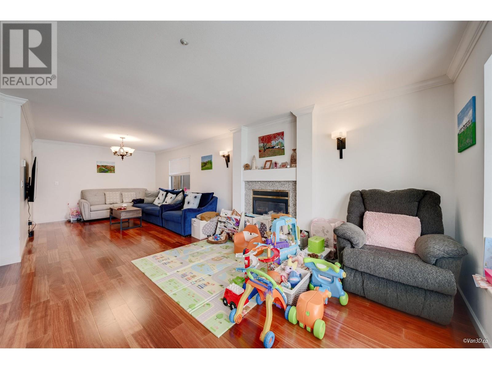 8163 Fremlin Street, Vancouver, British Columbia  V6P 3W9 - Photo 3 - R2862196