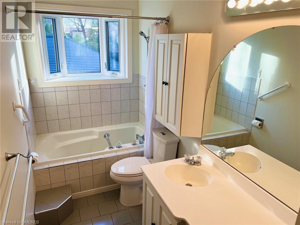 2118 Linmouth Terrace, Burlington, Ontario  L7P 1Y6 - Photo 7 - 40560659