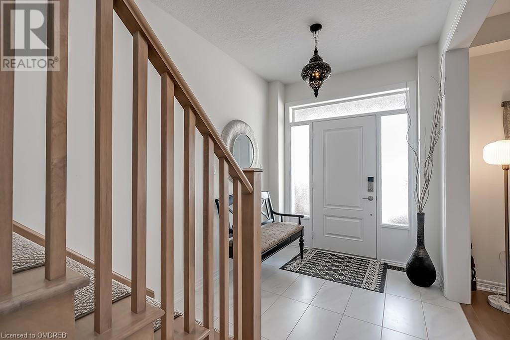 3132 Postridge Drive, Oakville, Ontario  L6H 0P9 - Photo 3 - 40560125