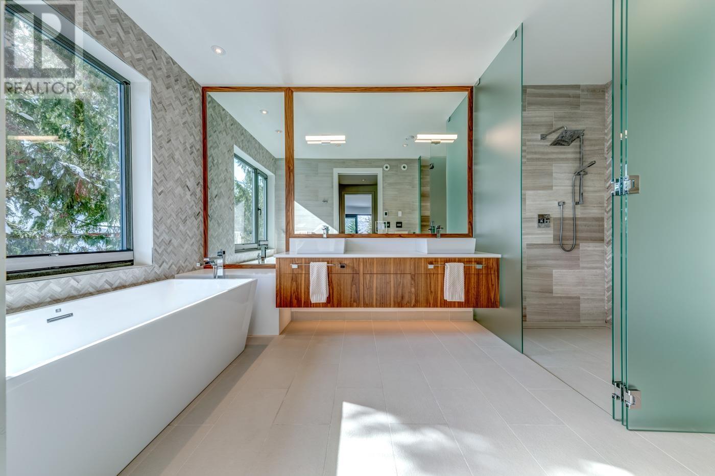 3418 Blueberry Drive, Whistler, British Columbia  V8E 0B9 - Photo 21 - R2860358