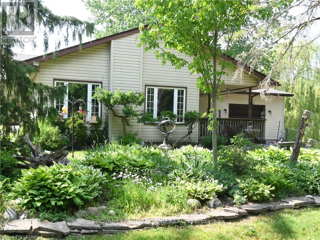 9078 Century Dr, Strathroy-Caradoc, Ontario  N0L 1W0 - Photo 2 - X8166806