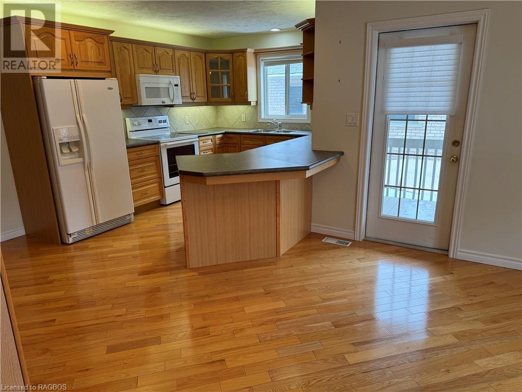 870 Highland Street, Port Elgin, Ontario  N0H 2C2 - Photo 8 - 40556242