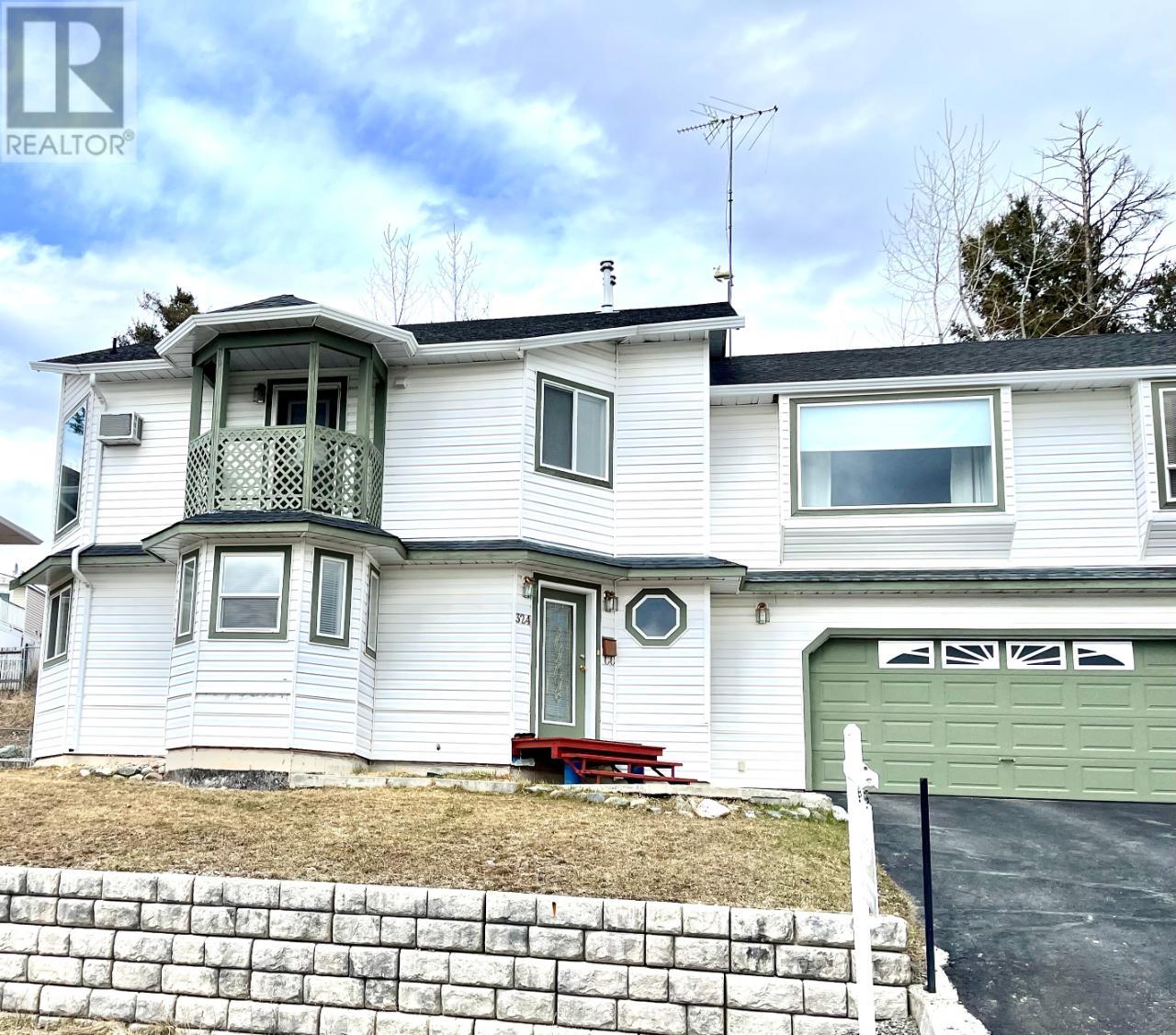 324 Basalt Drive, Logan Lake, British Columbia  V0K 1W0 - Photo 2 - 177382