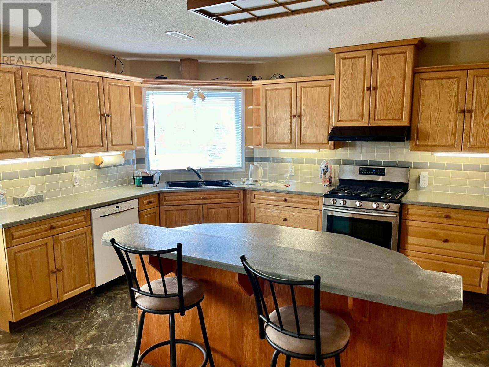 324 Basalt Drive, Logan Lake, British Columbia  V0K 1W0 - Photo 6 - 177382