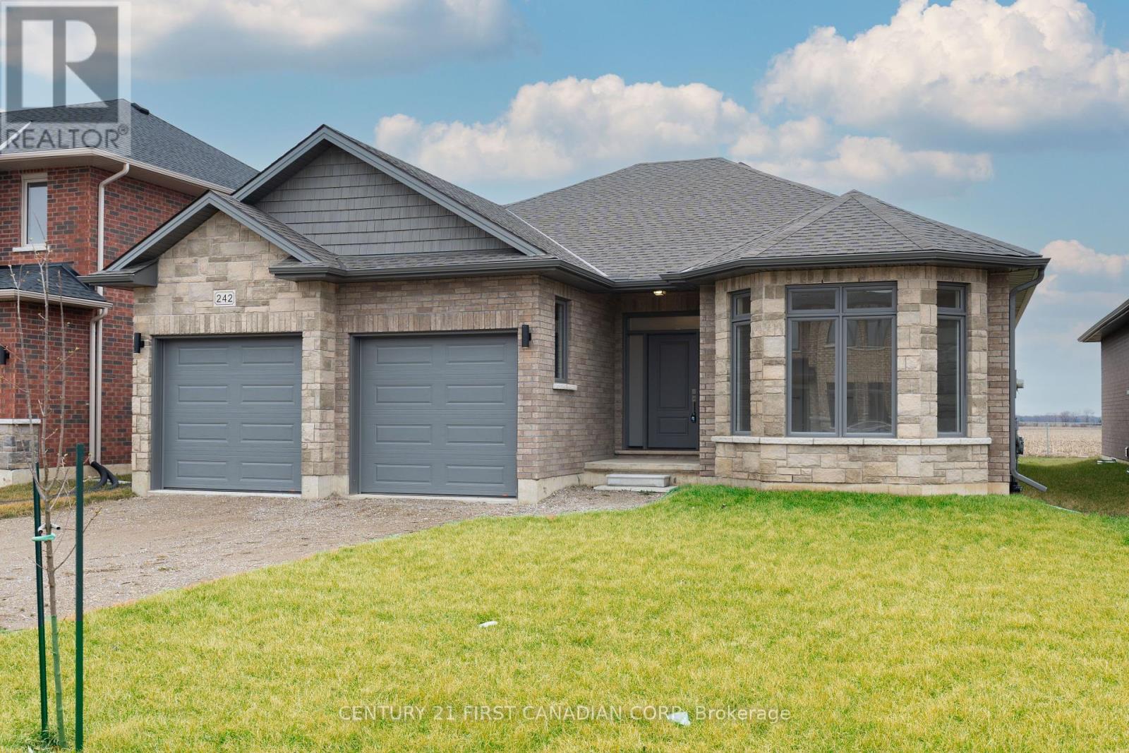 242 Leitch St, Dutton/dunwich, Ontario  N0L 1J0 - Photo 2 - X8167524