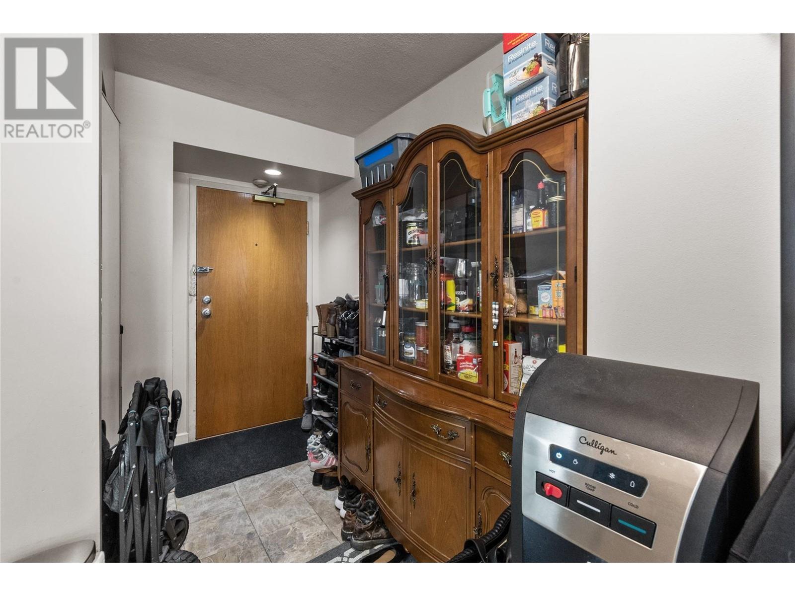 1002 9623 Manchester Drive, Burnaby, British Columbia  V3N 4Y8 - Photo 15 - R2862301