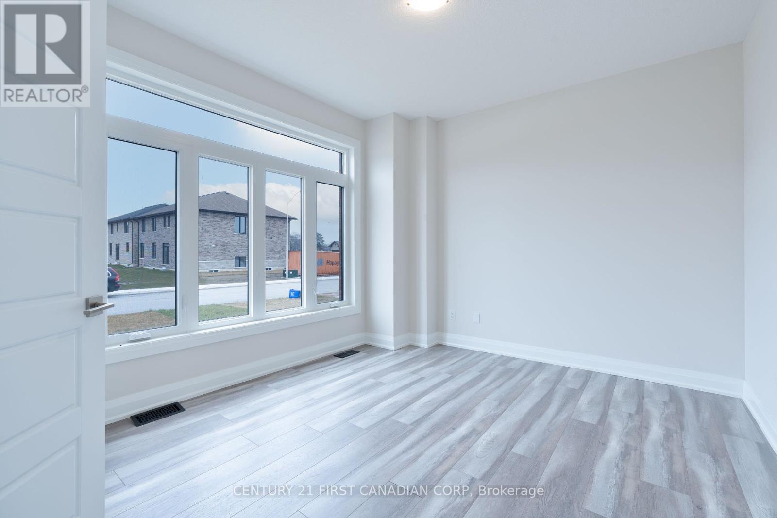 240 Leitch St, Dutton/dunwich, Ontario  N0L 1J0 - Photo 4 - X8167560