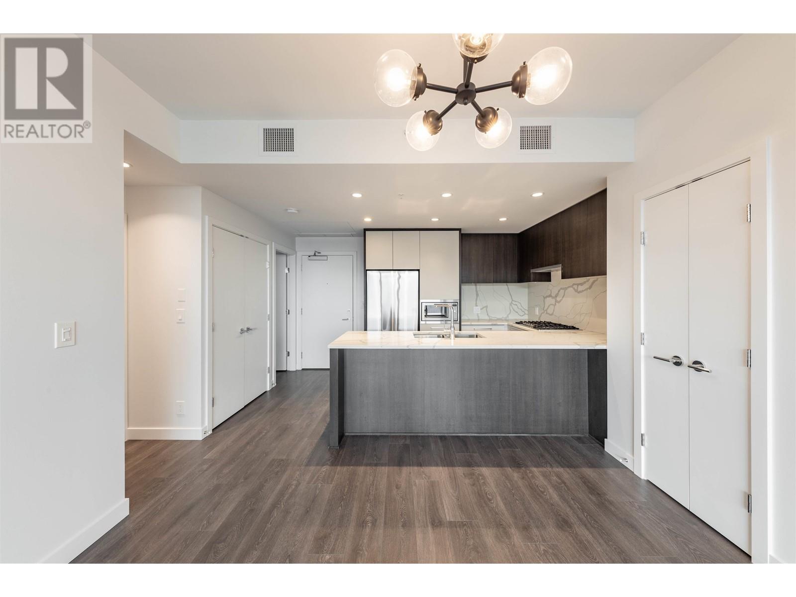 2403 567 Clarke Road, Coquitlam, British Columbia  V3J 0K7 - Photo 3 - R2862356