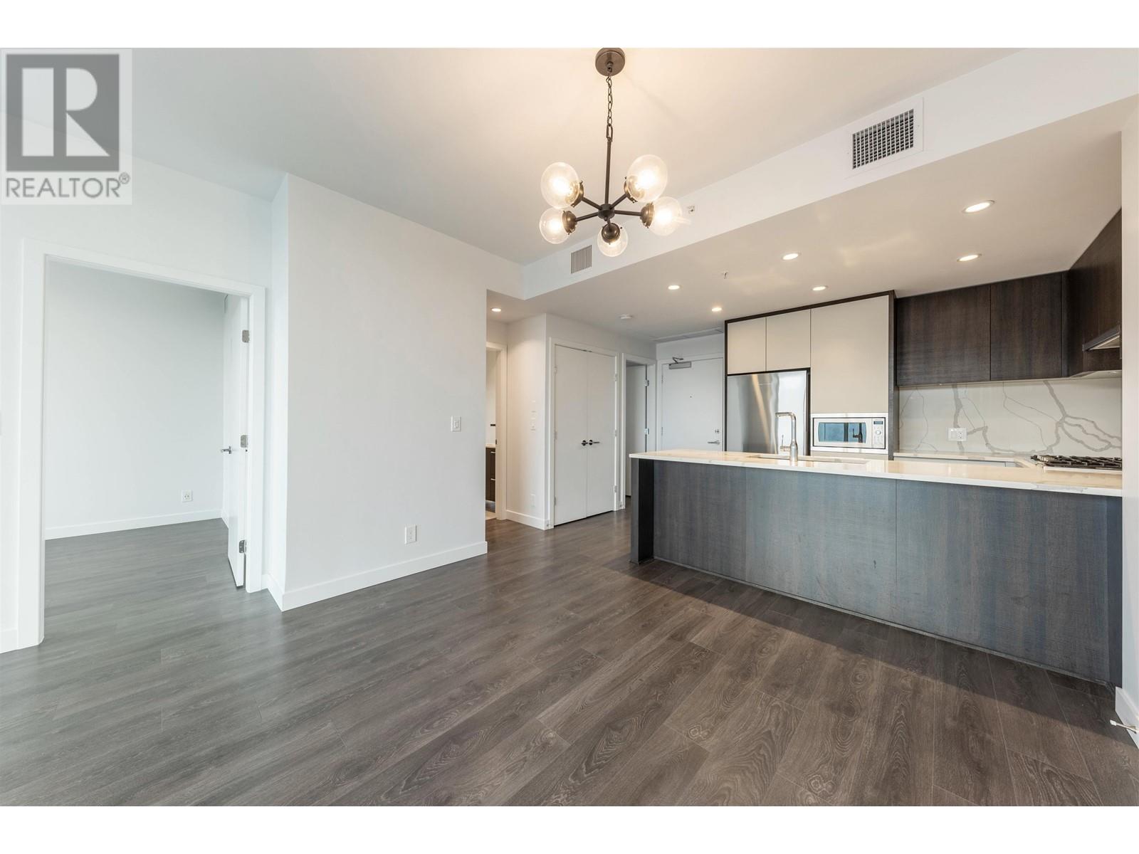 2403 567 Clarke Road, Coquitlam, British Columbia  V3J 0K7 - Photo 5 - R2862356