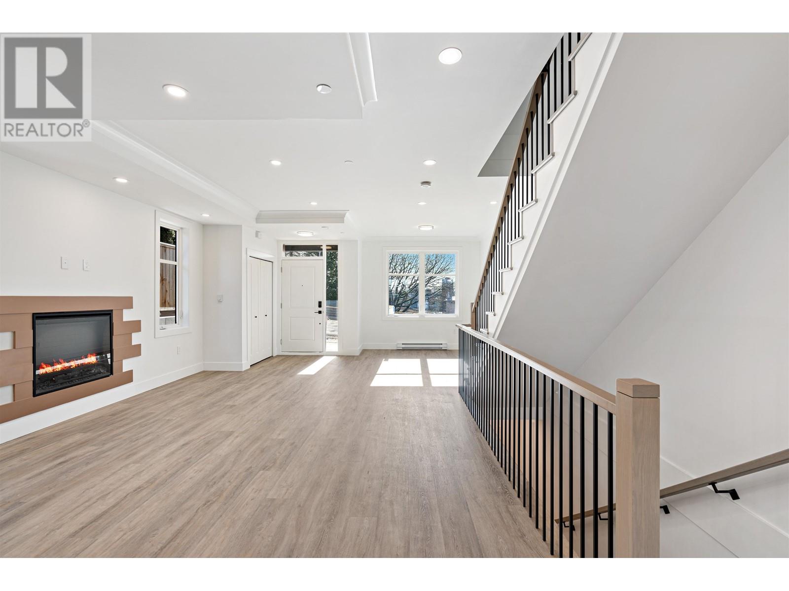 47 E Eight Avenue, New Westminster, British Columbia  V3L 4J4 - Photo 2 - R2862387