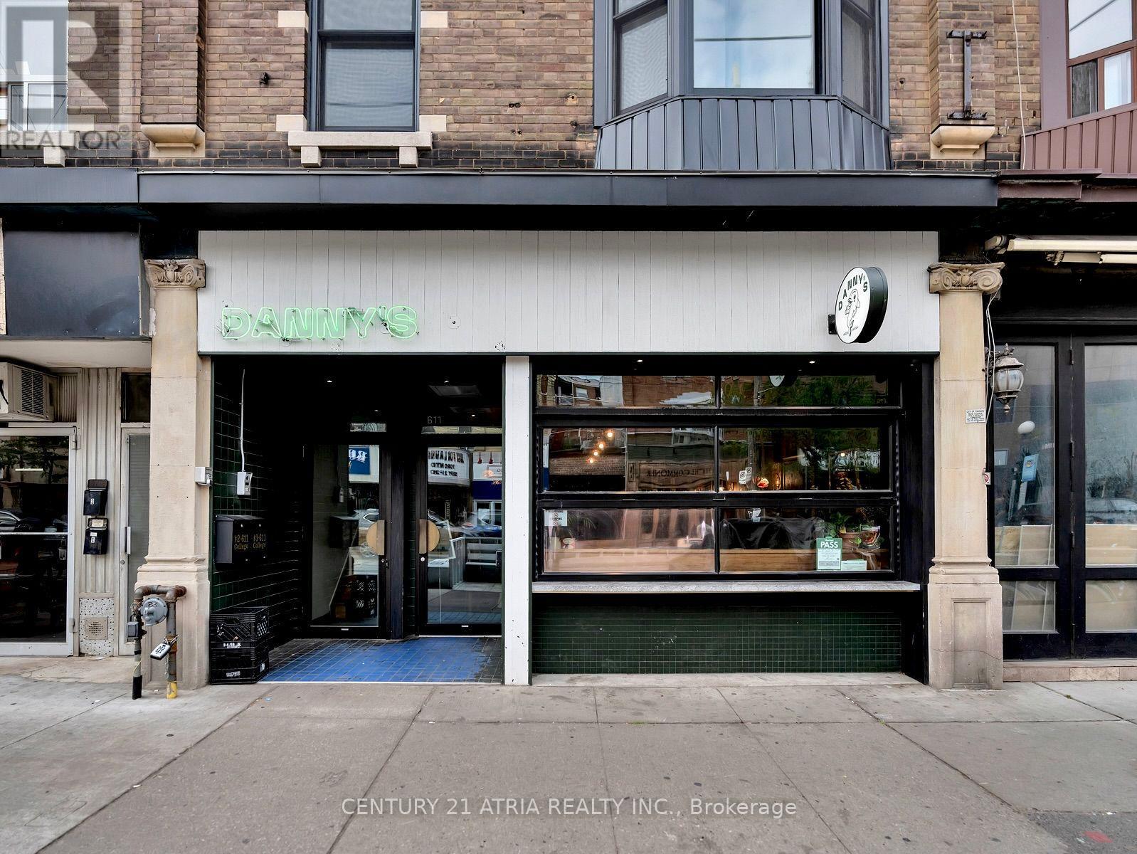 611 College St, Toronto, Ontario  M6G 1B5 - Photo 2 - C8168064