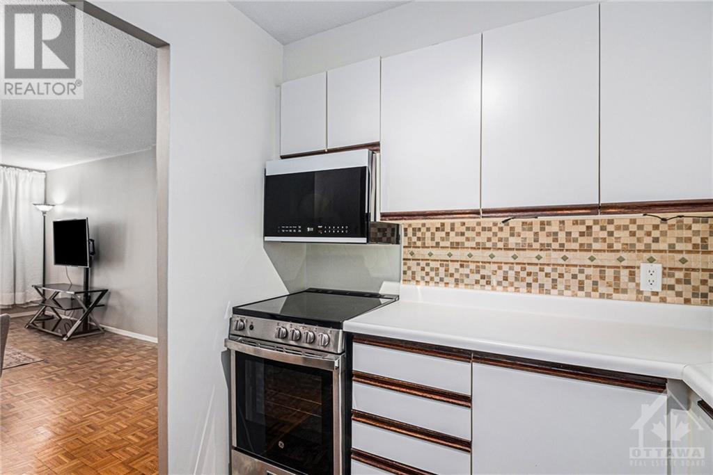 475 LAURIER AVENUE W UNIT#1204 Ottawa