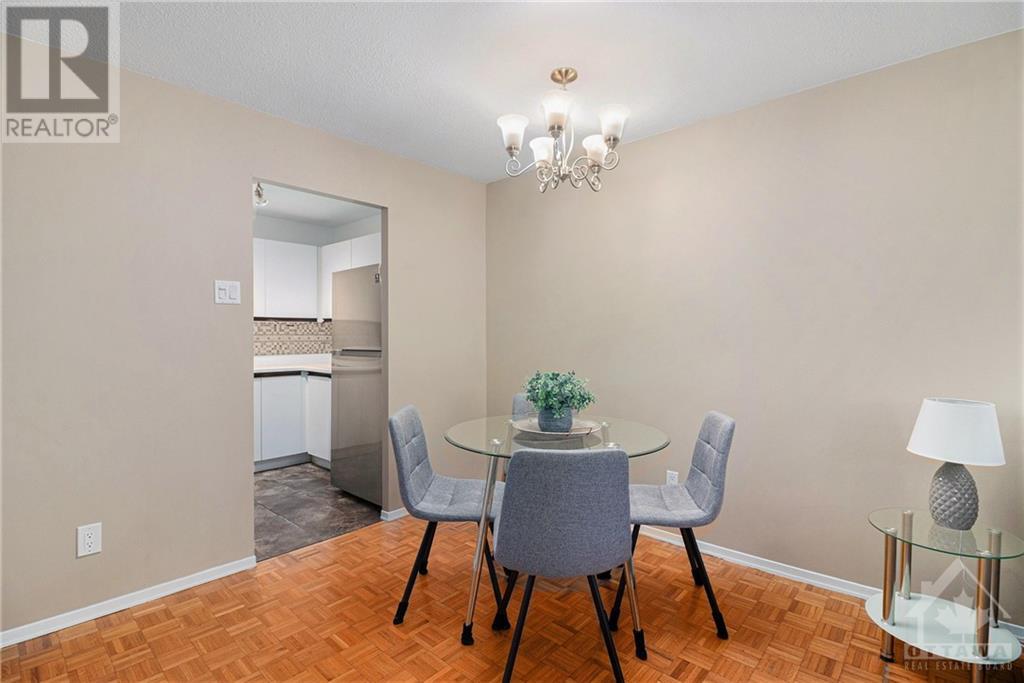 475 LAURIER AVENUE W UNIT#1204 Ottawa