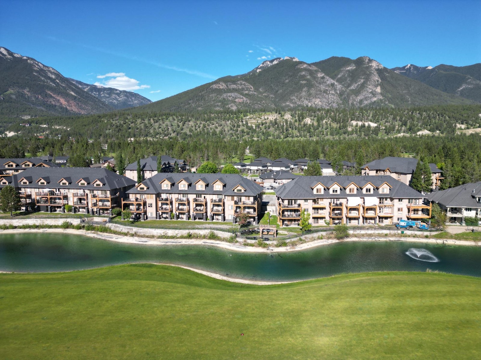 425 C - 400 Bighorn Boulevard, Radium Hot Springs, British Columbia  V0A 1M0 - Photo 2 - 2475660