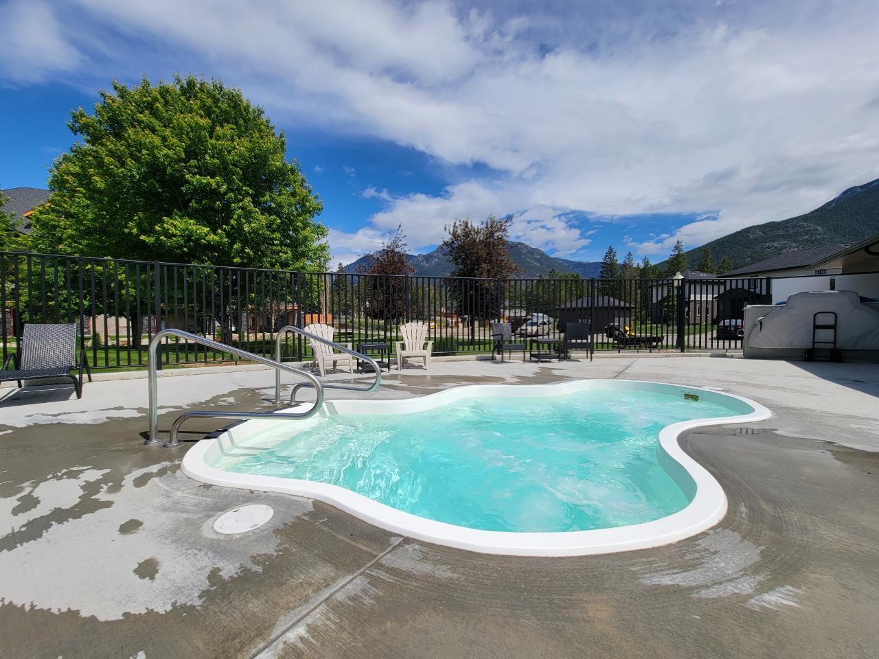425 B - 400 Bighorn Boulevard, Radium Hot Springs, British Columbia  V0A 1M0 - Photo 8 - 2475659