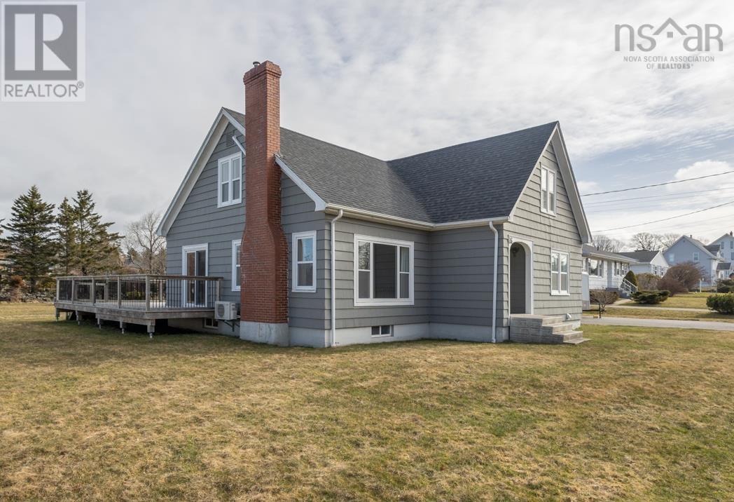 26 Elm Street, Yarmouth, Nova Scotia  B5A 2P9 - Photo 25 - 202405306
