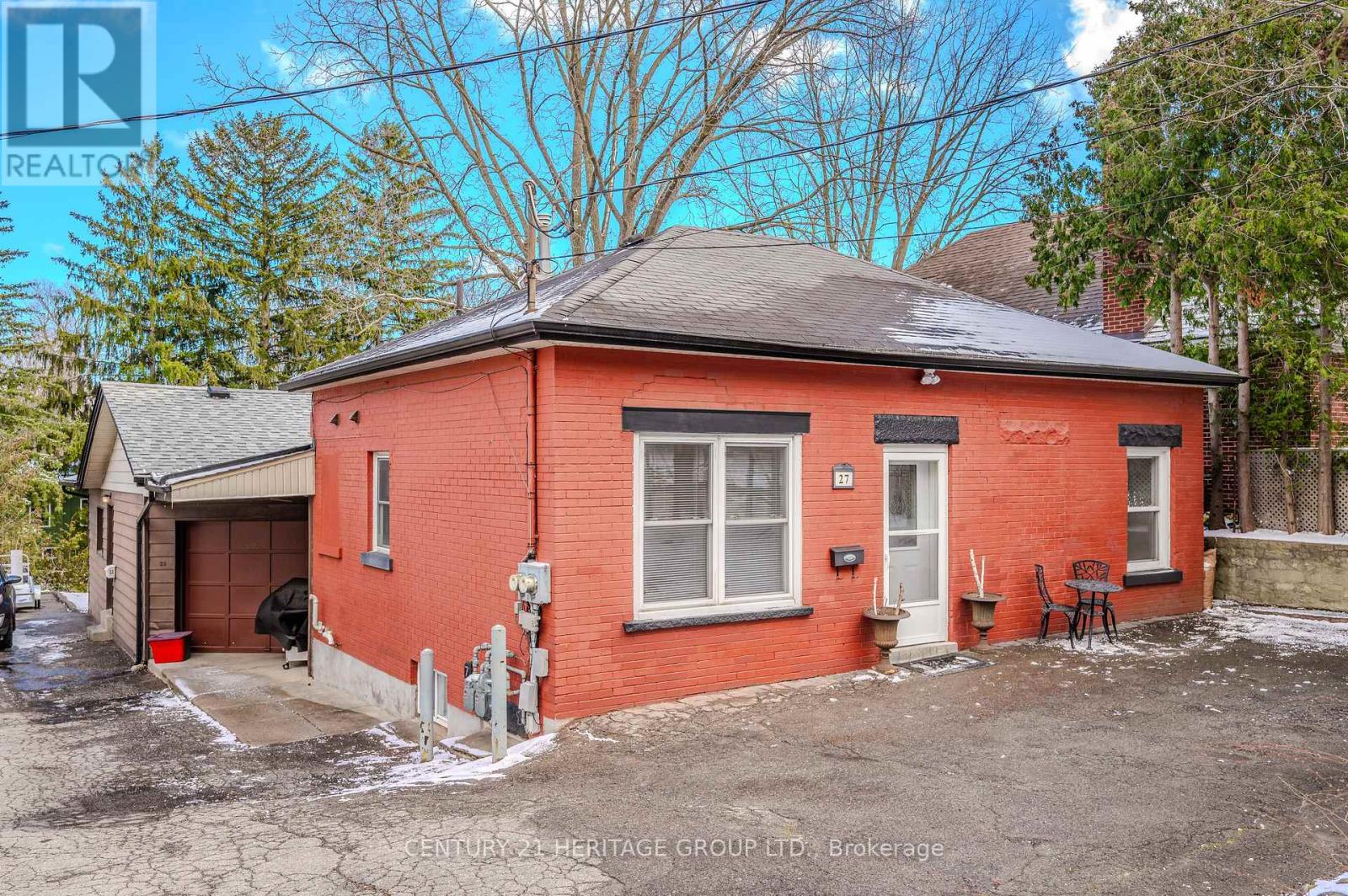 23 & 27 Yorkshire St N, Guelph, Ontario  N1H 5A6 - Photo 1 - X8168628