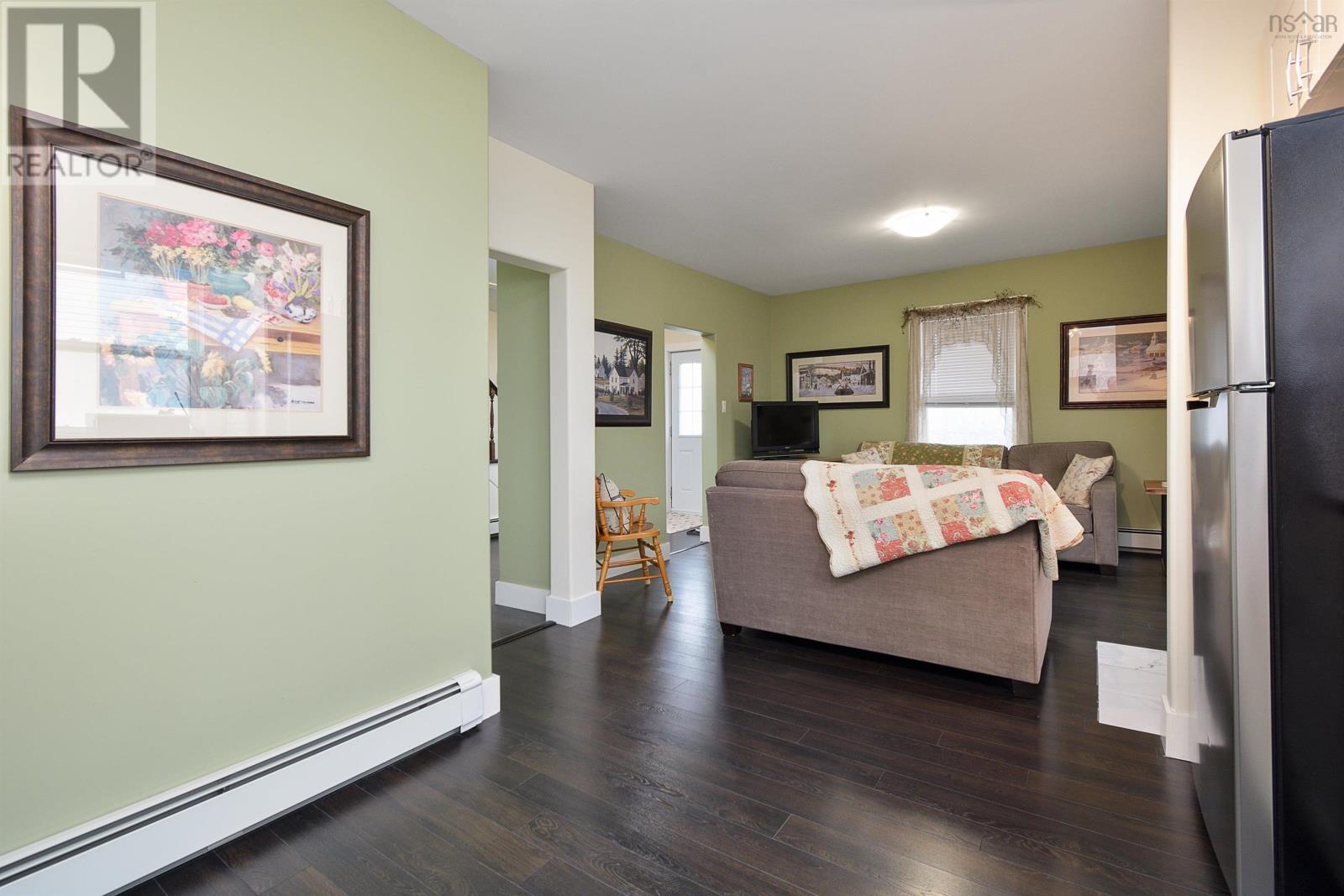7 Cottage Street, Sydney Mines, Nova Scotia  B1V 2N3 - Photo 15 - 202405307