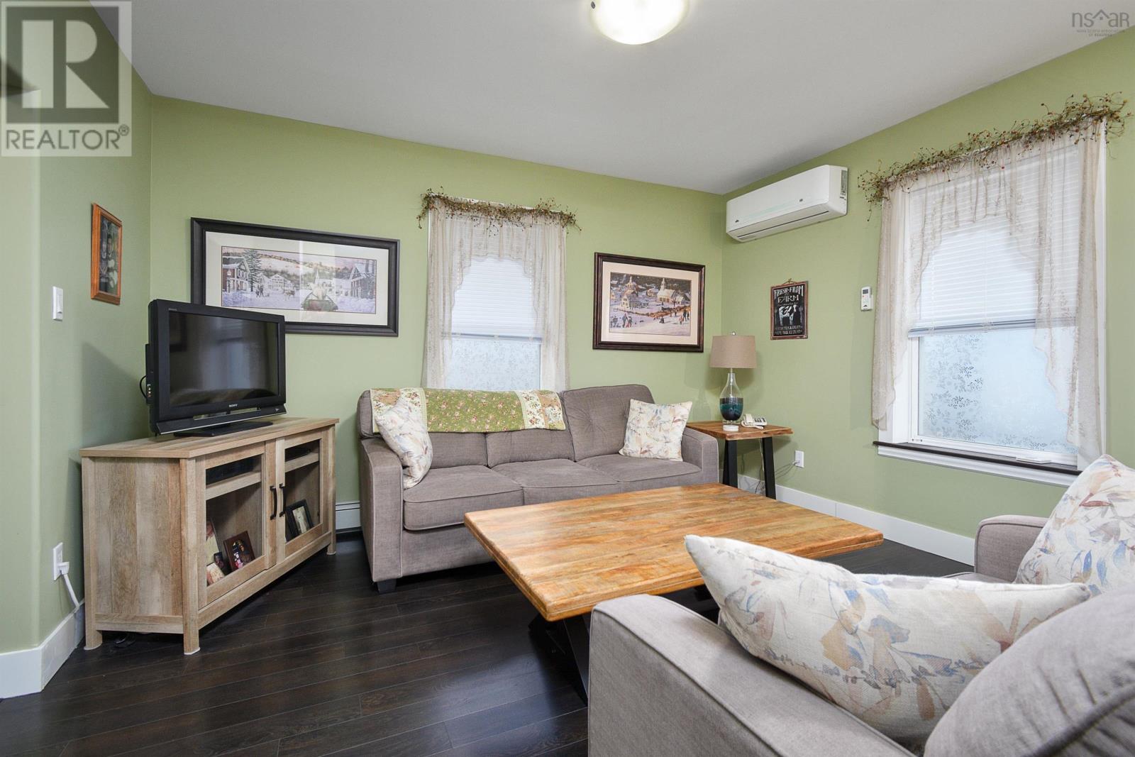 7 Cottage Street, Sydney Mines, Nova Scotia  B1V 2N3 - Photo 19 - 202405307