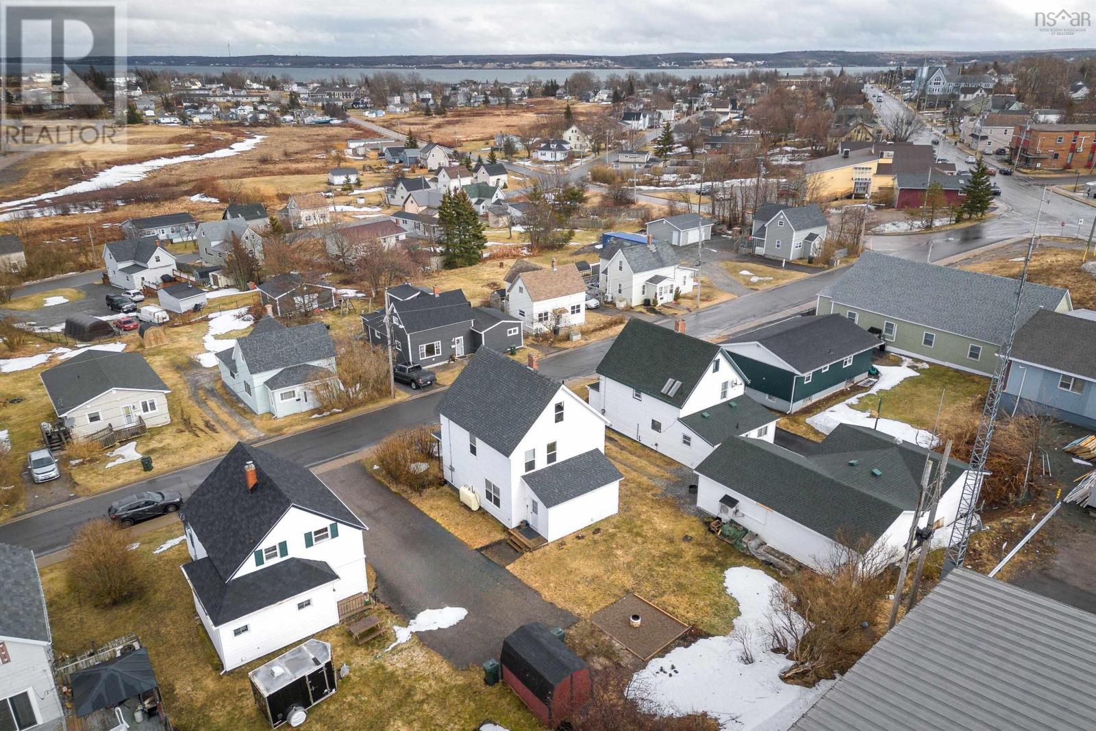 7 Cottage Street, Sydney Mines, Nova Scotia  B1V 2N3 - Photo 36 - 202405307