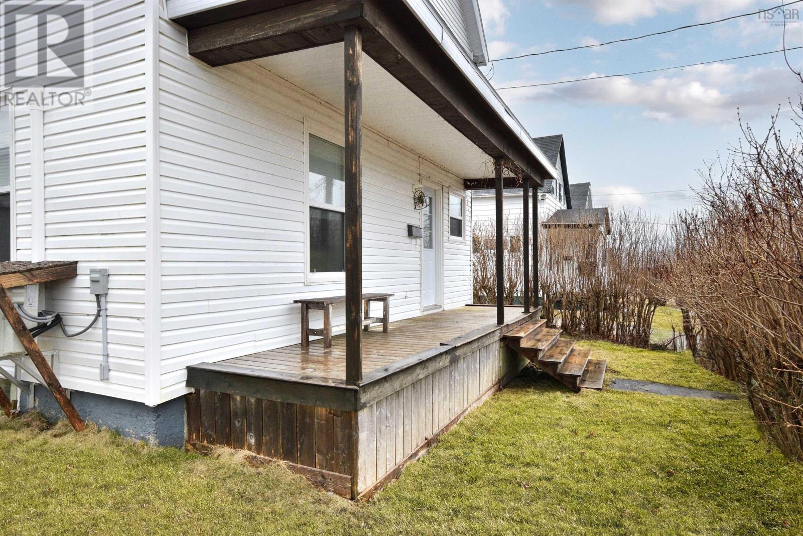 7 Cottage Street, Sydney Mines, Nova Scotia  B1V 2N3 - Photo 5 - 202405307
