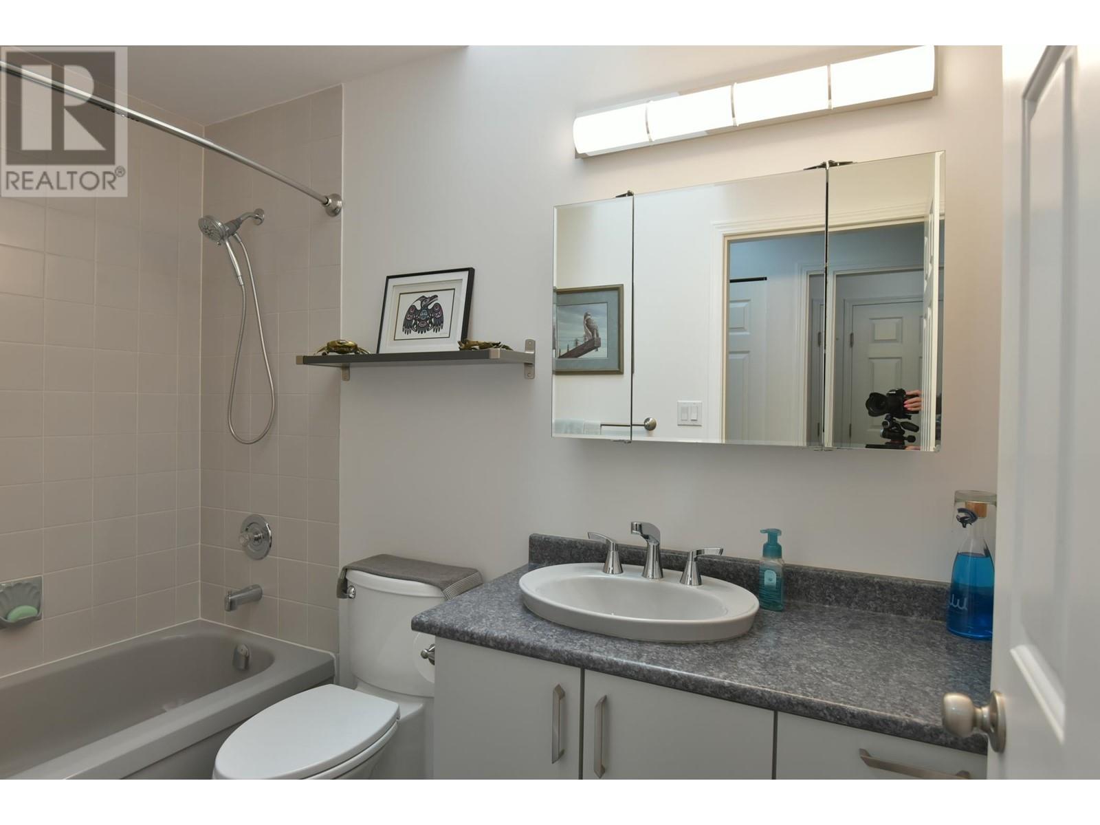 4883 Bluegrouse Drive, Sechelt, British Columbia  V7Z 0G4 - Photo 19 - R2862406