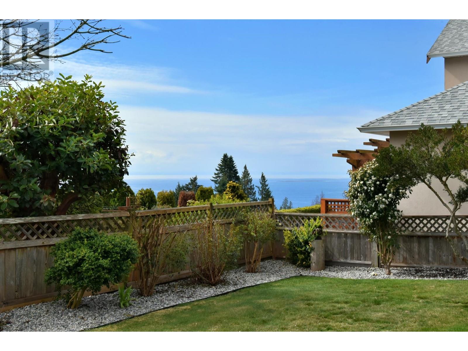 4883 Bluegrouse Drive, Sechelt, British Columbia  V7Z 0G4 - Photo 22 - R2862406