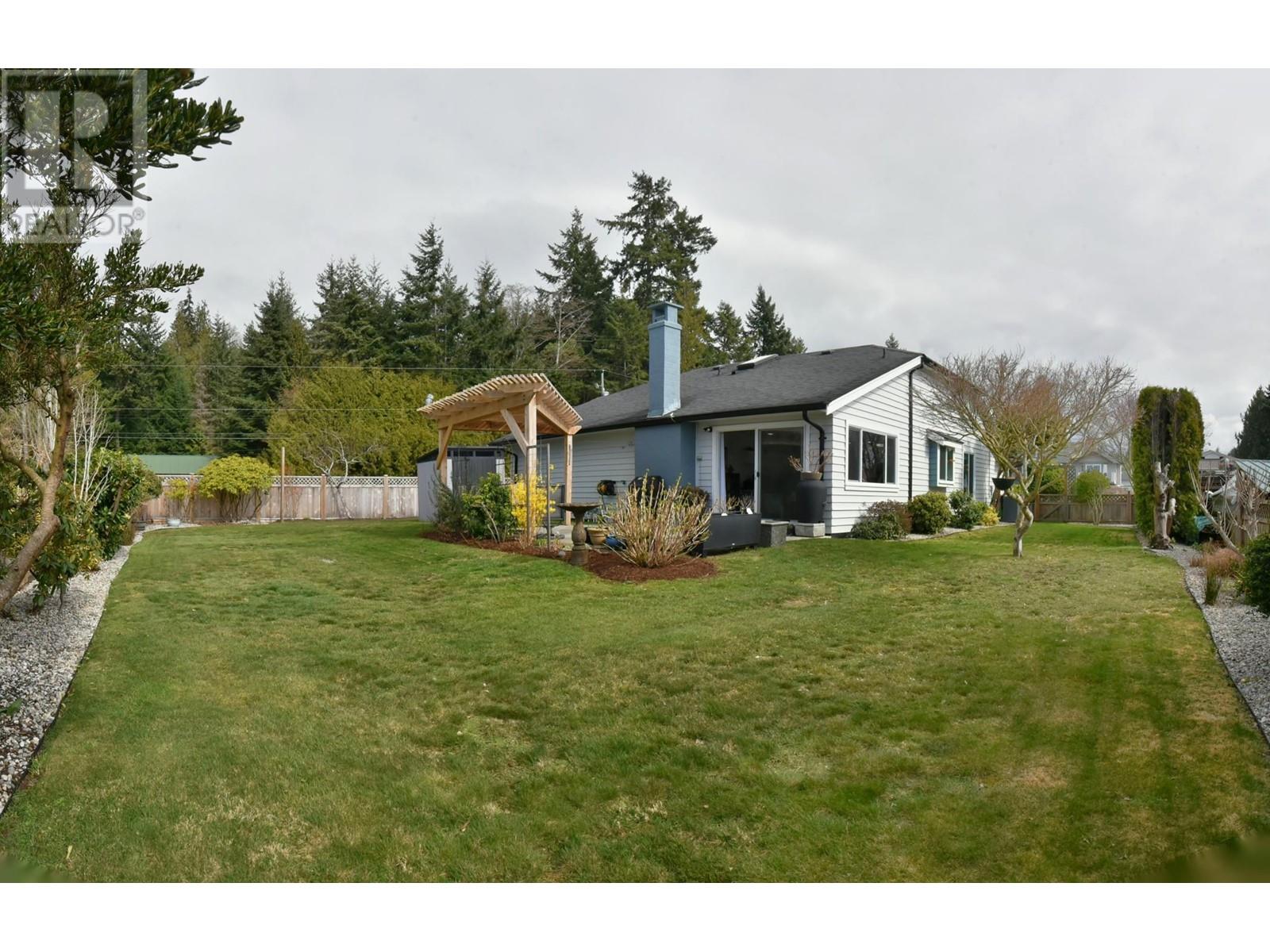 4883 Bluegrouse Drive, Sechelt, British Columbia  V7Z 0G4 - Photo 25 - R2862406
