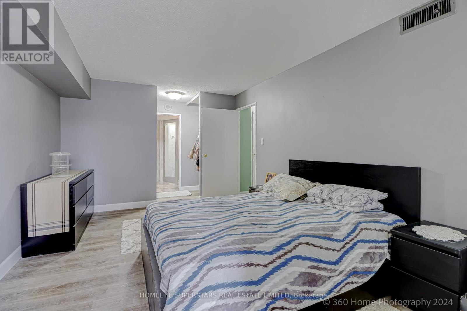 206 - 1 Rowntree Road, Toronto, Ontario  M9V 5G7 - Photo 6 - W8168896