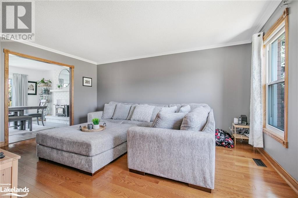 912 Sloan Circle Drive, Innisfil, Ontario  L0L 1K0 - Photo 4 - 40545184