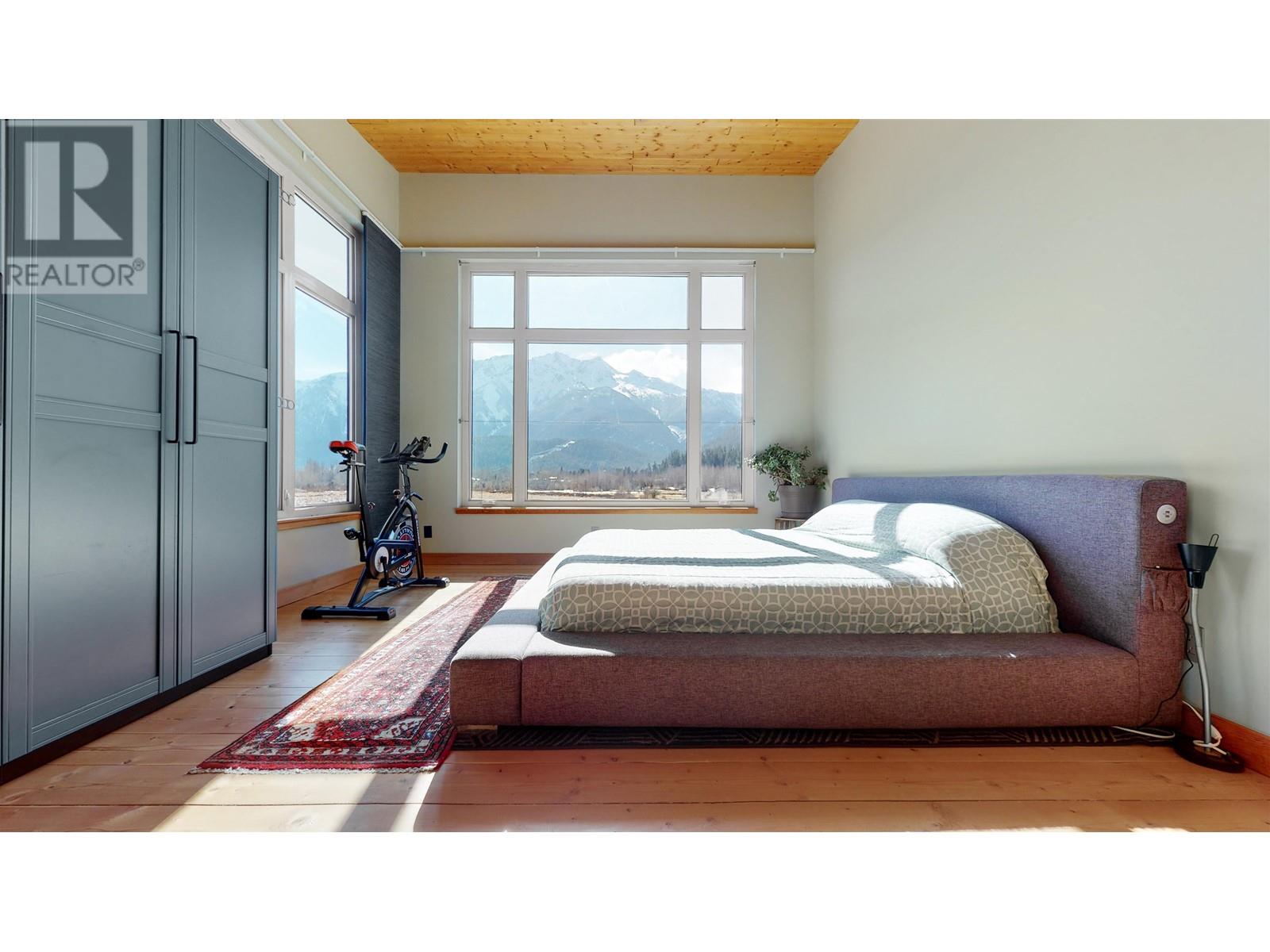 1380 Collins Road, Pemberton, British Columbia  V0N 2L0 - Photo 17 - R2862433