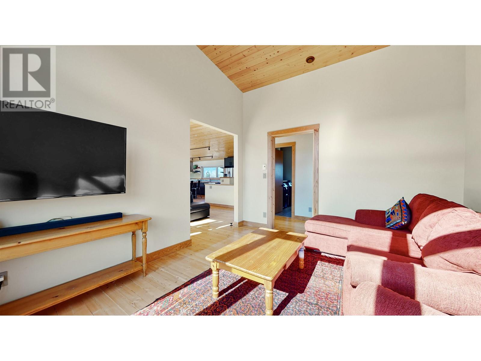 1380 Collins Road, Pemberton, British Columbia  V0N 2L0 - Photo 25 - R2862433