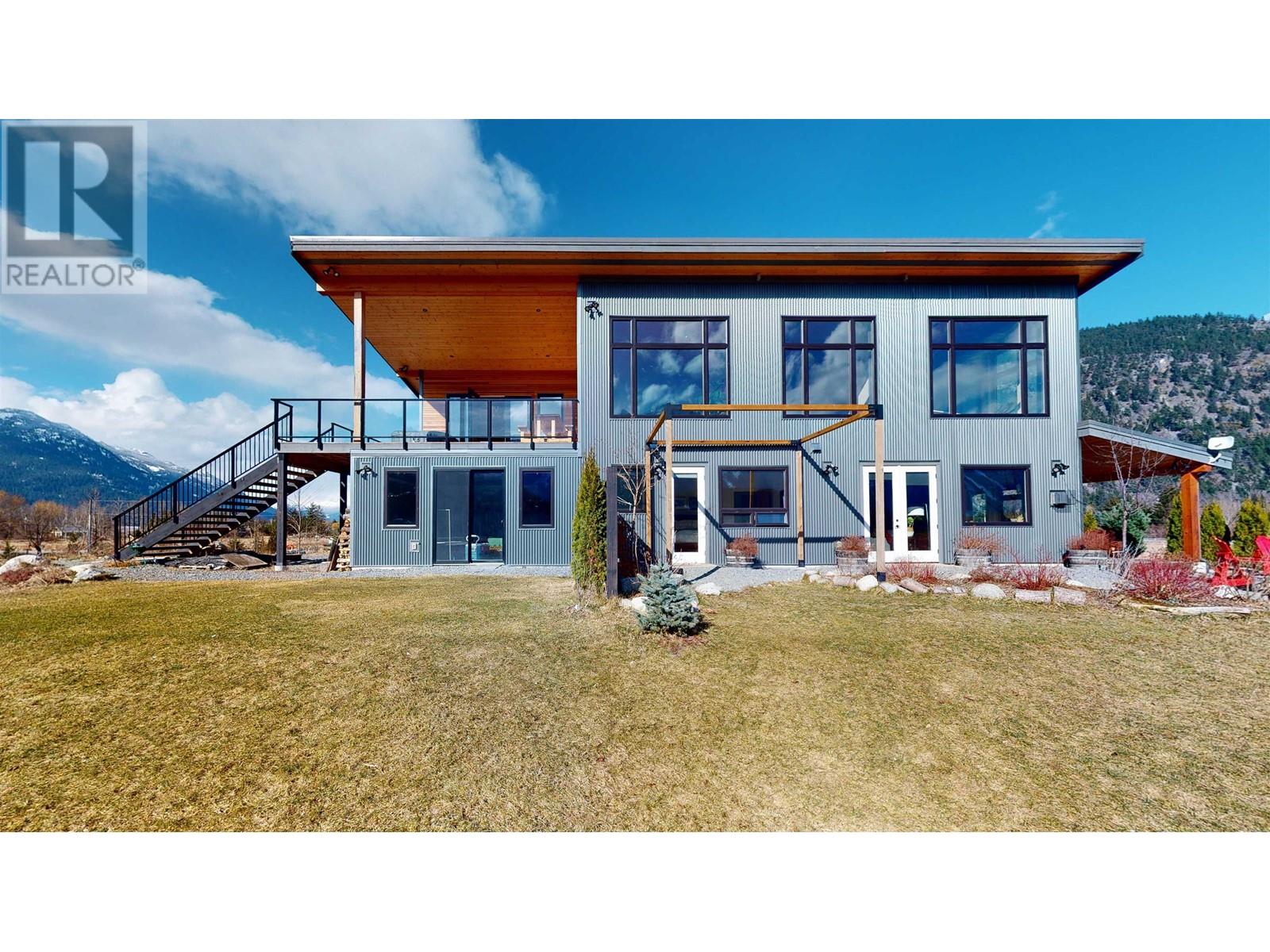 1380 Collins Road, Pemberton, British Columbia  V0N 2L0 - Photo 32 - R2862433